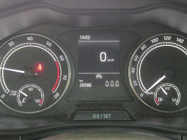 Skoda Kamiq 1.0 TSI 110pk Ambition / App-Connect / Parkeersensoren / 16" LMV