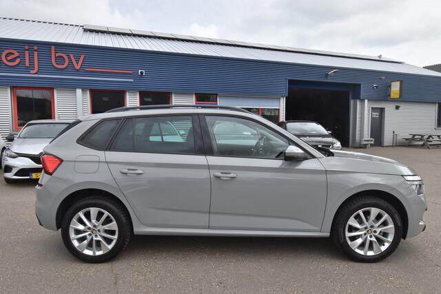 Skoda Kamiq 1.0 TSI Ambition , CR CONTR , NAVI VIA APP , LMV17 , BL TOOTH , AIRCO ,