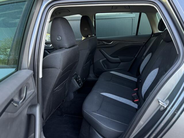 Skoda Kamiq 1.0TSI Bns. Ed./Stoelverw/Keyless entry/Fabr gar/Apple/Android/C