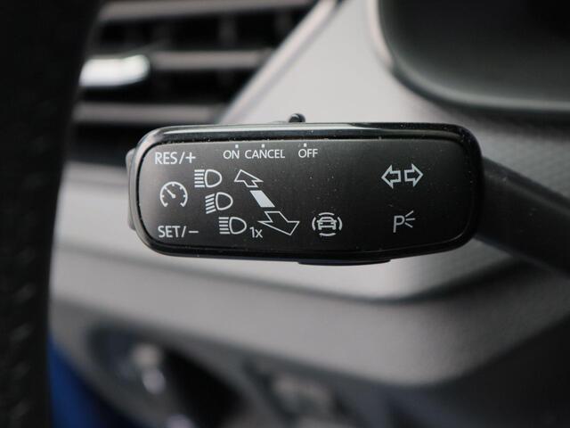 Skoda Kamiq 1.0 TSi 110 Pk Automaat Ambition | Cruise Control | Airco | Carplay | Parkeersensoren | 16 Inch | 38.595 Km !!