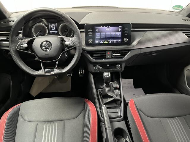 Skoda Kamiq 1.0 TSI Monte Carlo / PANO/ SMARTLINK/ STOELVERWARMING/ PARKEER SENSOREN V+A/ CAMERA/ CRUISE CONTROL/ ELEK.STOEL/ ELEK.ACHTERKLEP/ KEYLESS/ CLIMA/ DAB/ LED/ 18'' LMV