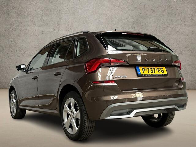 Skoda Kamiq 1.0 TSI Sport Automaat (APPLE CARPLAY, GROOT NAVI, CLIMATE, STOELVERWARMING, SPORTSTOELEN, PARKEERSENSOREN, GETINT GLAS, NIEUWSTAAT)