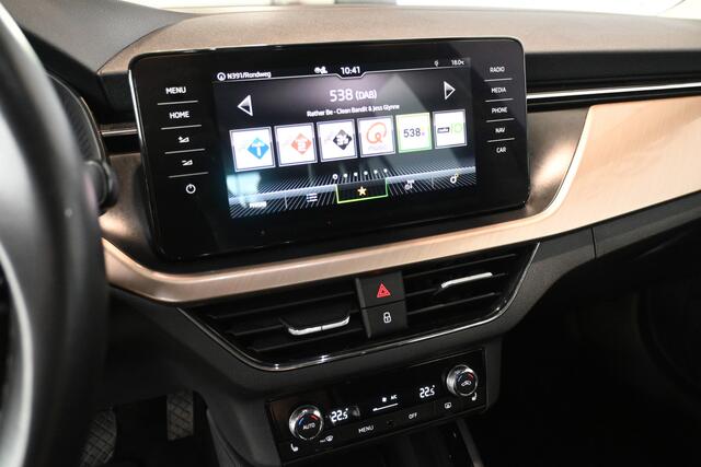 Skoda Kamiq 1.0 TSI Business Edition Automaat Virtual Cockpit Cruise Navigatie Clima Trekhaak Stoelverwarming Inruil Mogelijk!