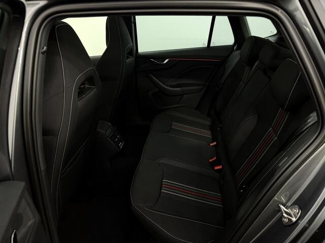 Skoda Kamiq 1.0 TSI Monte Carlo Panoramadak, Camera, Apple carplay, Keyless start, Elektrische achterklep, A start stop, Stoelverwarming, 2 jaar garantie
