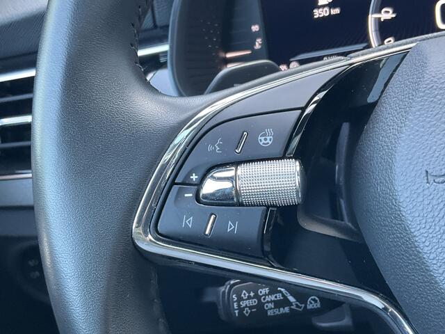 Skoda Kamiq 1.0 TSI Automaat Adapt.Cruise Carplay Pano Stoelverw. Business Edition