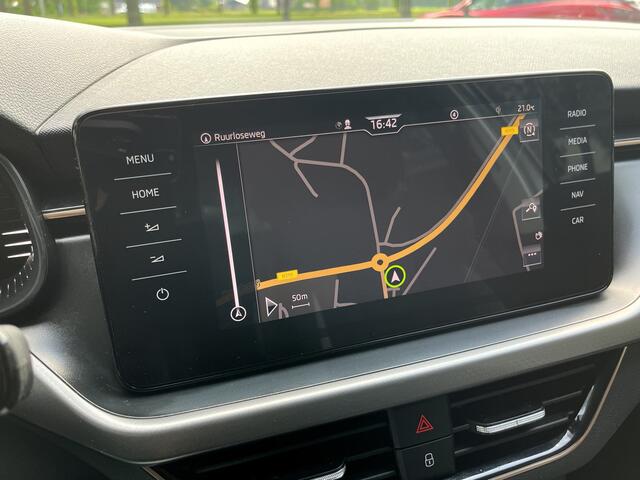 Skoda Kamiq 1.0 TSI Business Edition | ACC | CARPLAY | CLIMA | LED | LKA | NAVI | PDC V&A | STOELVERW. | TREKHAAK | VIRTUAL COCKPIT