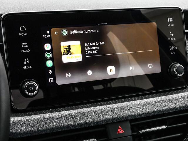 Skoda Kamiq 1.0 TSI 115pk Selection · Apple/Android Car Play · P-Sensoren · Cruise Control · DAB · 16'' Inch · Garantie t/m 01-05-2028 of 100.000km