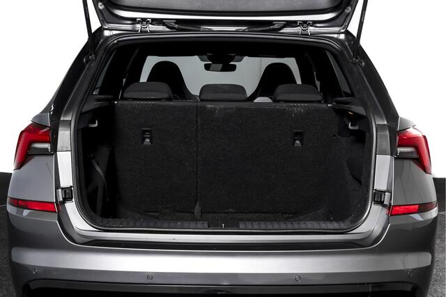 Skoda Kamiq 1.5 TSI ACT 150 PK Monte Carlo - Automaat | Pano | Dig. Cockpit | Cruise | Stoelverw. | PDC | Camera | App. Connect | ECC | Afn. Trekhaak | LM 18" |