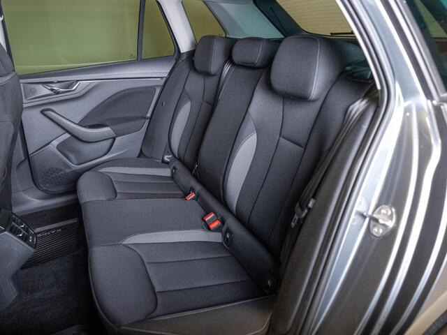 Skoda Kamiq 1.5 TSI ACT Business Edition 150pk / Achteruitrijcamera / Trekhaak / Apple carplay / Airco / Stoelverwarming /
