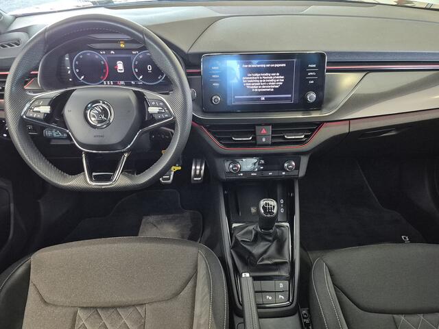 Skoda Kamiq 1.0 TSI Sport Business | Trekhaak | Navigatie via Apple Carplay of Android Auto | Climate Control | Park Assist |