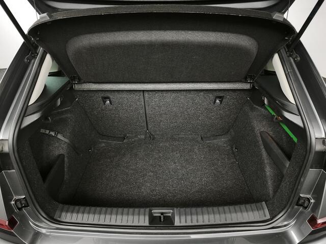 Skoda Kamiq 1.0 TSI Business Edition | Stoelverwarming | Achteruitrijcamera | Apple CarPlay / Android Auto | Climate Control |