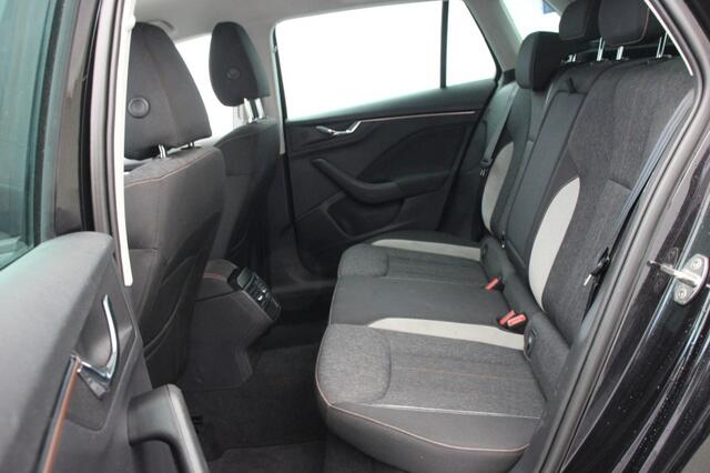 Skoda Kamiq 1.0 TSI Business Edition Automaat - Digitaal Cockpit, Carplay, Camera, Clima, Stoelverw.