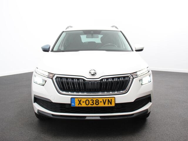 Skoda Kamiq 1.0 TSI Sport Business Climate control Cruise control Achteruitrijcamera Parkeersensoren Keyless Navigatie Apple Carplay/ Android auto Lichtmetalen velgen