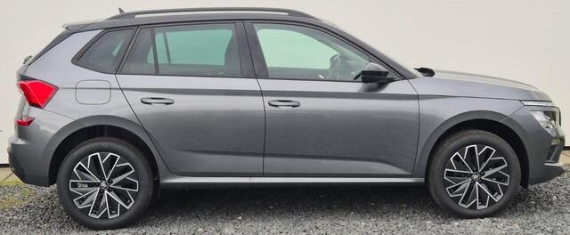 Skoda Kamiq 1.0 TSI Selection Camera achter - Zwarte gril - 17 inch Wielen - Winter Pack - Privacy Glass - Zwart dak en A Stijl -.