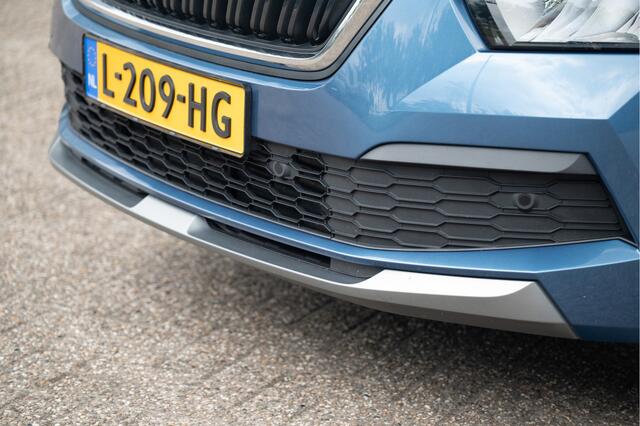 Skoda Kamiq 1.0 TSI Sport Business | Navi by App | 18" | PDC V+A | Stoelverw. | Clima