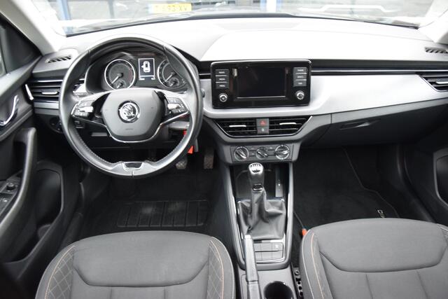 Skoda Kamiq 1.0 TSI 110PK Ambition | Org. NL | BOVAG Garantie | Parkeer Camera | Apple Carplay/Android Auto | DAB Audio | Cruise Control | Full LED | Airco | Multiunctioneel Stuur |