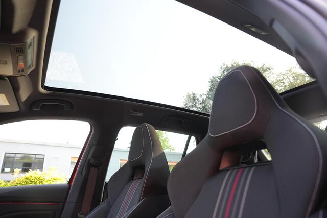 Skoda Kamiq 1.0 TSI Monte Carlo Pano
