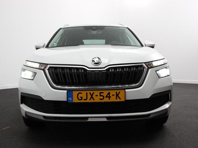 Skoda Kamiq 1.0 TSI 110pk DSG Style Navigatie Apple Carplay/Android auto Parkeersensor achter Cruise Control Verwarmbare voorstoelen Extra getint glas Climate Control Digitale Cockpit