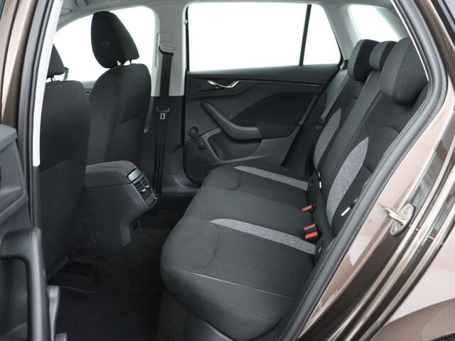 Skoda Kamiq 1.0 TSI Active | Camera | Cruise control | Bluetooth | Carplay | DAB+ | Airco | Full LED