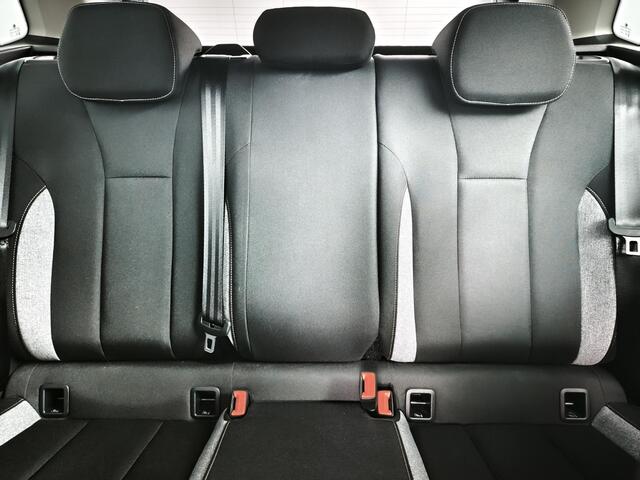 Skoda Kamiq 1.0 TSI Business Edition | Carplay | Camera | Navigatie |