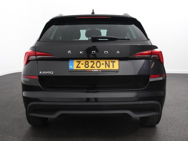 Skoda Kamiq 1.0 TSI 110pk DSG Blackline Navigatie Apple Carplay/Android Auto Adaptive Cruise Control Stoelverwarming Led Climatronic