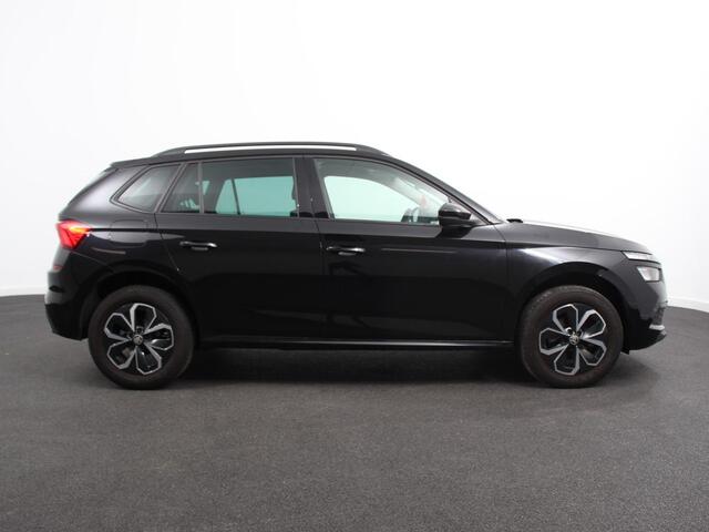 Skoda Kamiq 1.0 TSI 110pk DSG Blackline Navigatie Apple Carplay/Android Auto Adaptive Cruise Control Stoelverwarming Led Climatronic