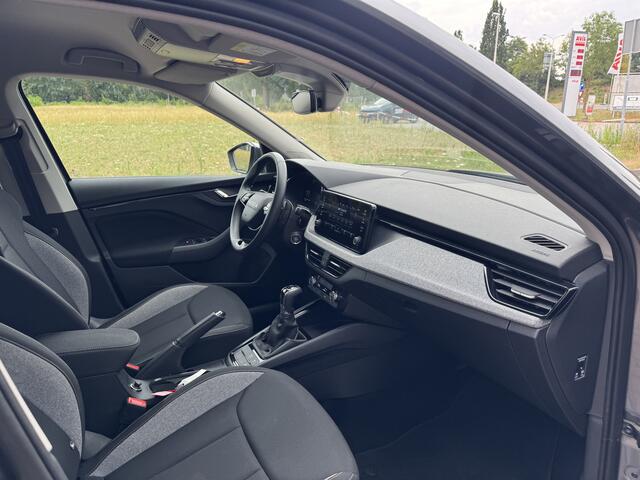 Skoda Kamiq 1.0 TSI DSG Business Edition Inclusief afleveringsbeurt en 12 maanden garantie | Apple Carplay/Android Auto | Achteruitrijcamera | Parkeersensoren V+A | Keyless Entry |