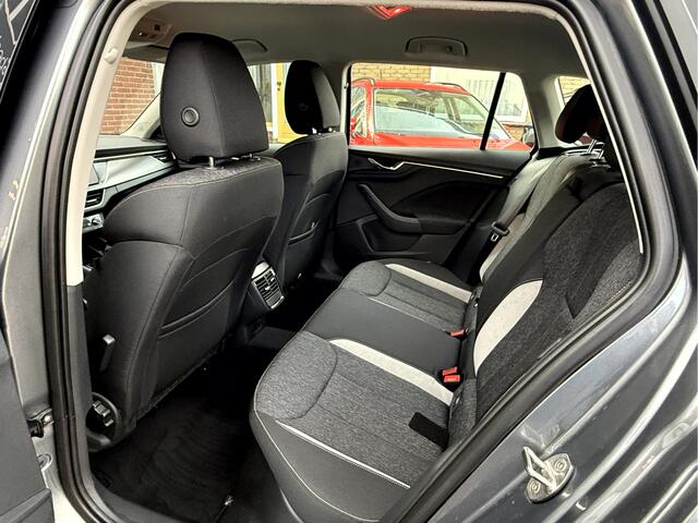 Skoda Kamiq 1.0 TSI Business Edition slechts 1369km!, Virt.Dash, Stoelverwarming