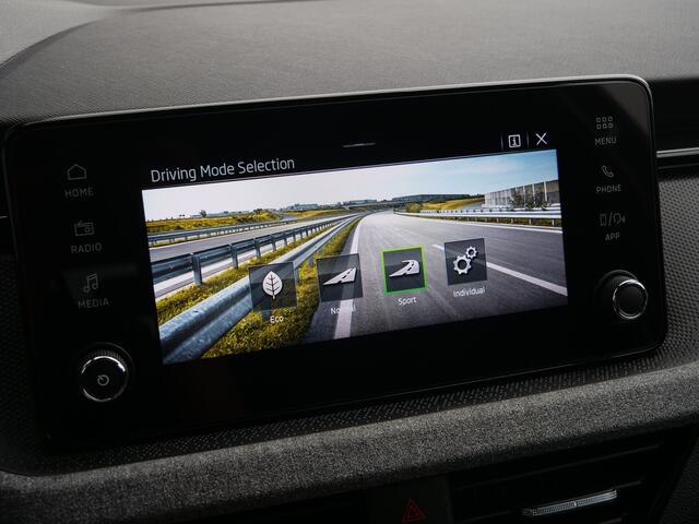 Skoda Kamiq 1.0 TSI Business Edition 116 Pk Automaat DAB / Apple Carplay / Camera