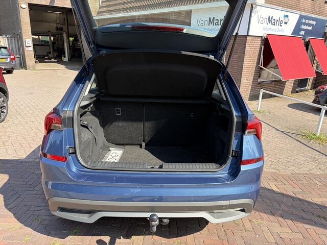 Skoda Kamiq 1.0 TSI Business Edition TREKHAAK CRUISE CARPLAY PDC