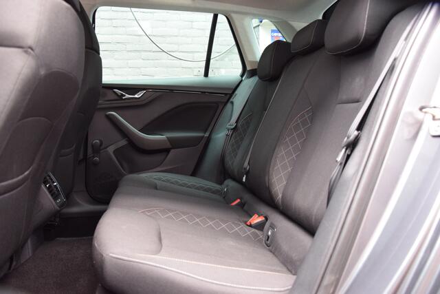 Skoda Kamiq 1.0 TSI Ambition DSG Automaat | Org. NL | BOVAG Garantie | Achteruitrijcamera | Cruise & Climate Control | Apple Carplay/Android Auto | Parkeersensoren Achter | Full LED |