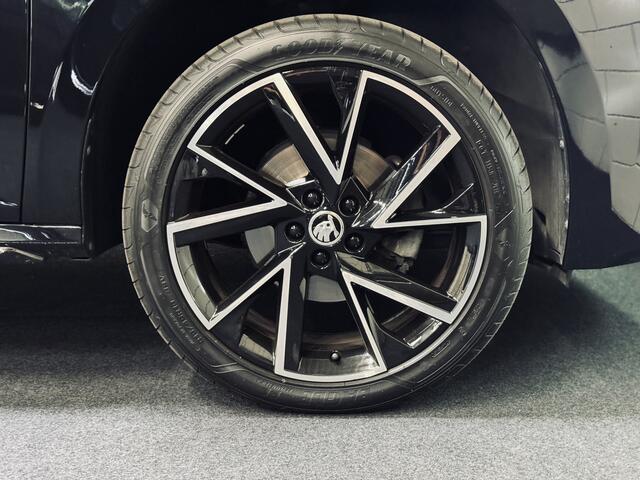 Skoda Kamiq 1.5 TSI ACT Monte Carlo | Panorama | TravelAss. | Camera