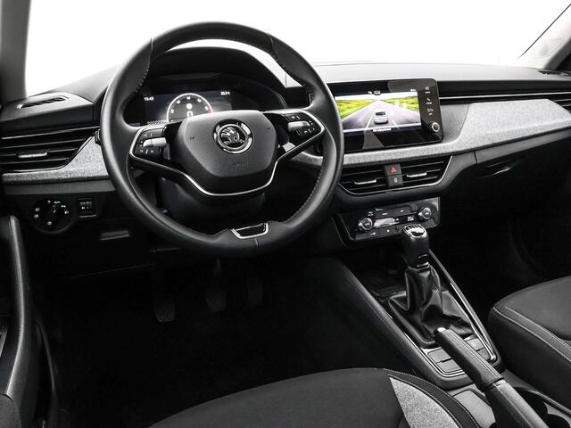 Skoda Kamiq 1.0 TSI 115pk Selection · Apple/Android Car Play · P-Sensoren · Cruise Control · DAB · 16'' Inch · Garantie t/m 17-06-2028 of 100.000km