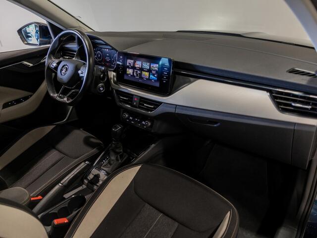 Skoda Kamiq 1.0 TSI Style 110pk / Elektrisch verstelbare stoelen / Panoramadak / Trekhaak / Dodehoek detectie / Achteruitrijcamera / Navigatie / Apple carplay /
