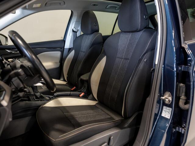 Skoda Kamiq 1.0 TSI Style 110pk / Elektrisch verstelbare stoelen / Panoramadak / Trekhaak / Dodehoek detectie / Achteruitrijcamera / Navigatie / Apple carplay /