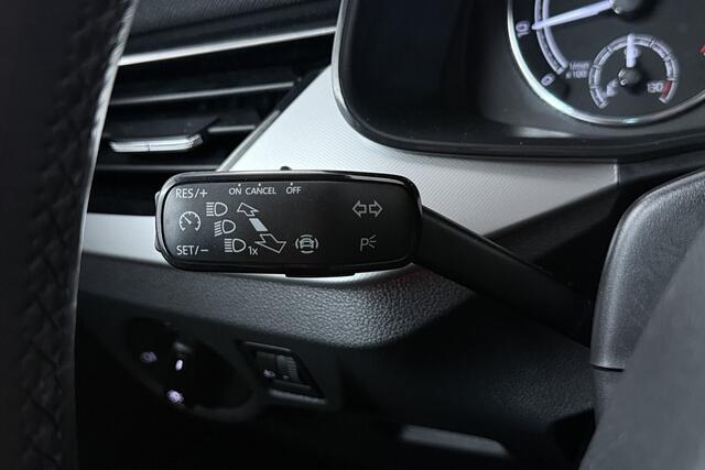 Skoda Kamiq 1.0 TSI Sport Business (PARKEERSENSOREN, CRUISE CONTROL, BLUETOOTH)