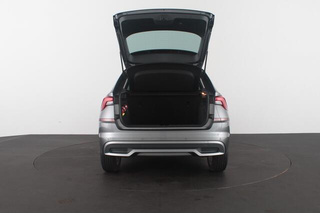 Skoda Kamiq 1.0 TSI Ambition > Automaat/Camera/Graphite Grey/Stoelverwarming...