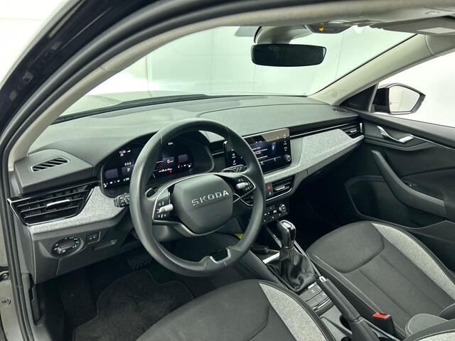 Skoda Kamiq 1.0 TSI 115pk Business Edition DSG Navigatie Climate control Cruise control LED Keyless Achteruitrijcamera Parkeersensoren Apple Carplay/ Android Auto Radio
