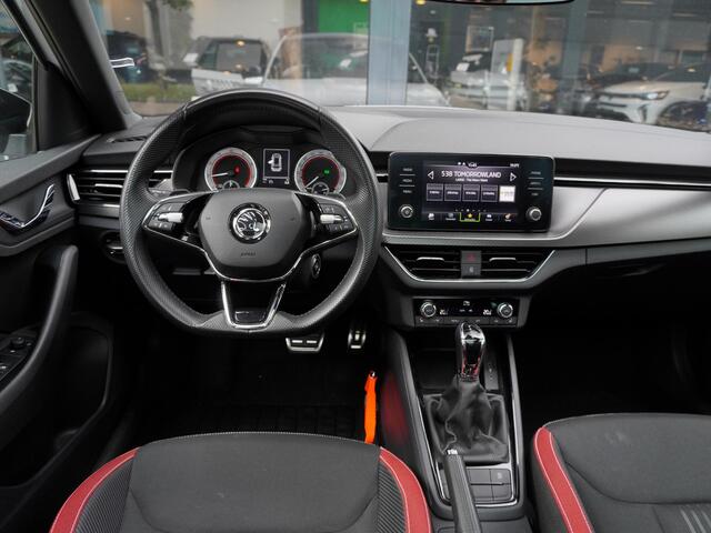 Skoda Kamiq TSI 110 DSG Monte Carlo AUTOMAAT / PANO / STOELV. / KEYLESS / LED / CAMERA / APPLE CARPLAY / ANDROID AUTO / CLIMATE / DAKRAILS / PDC / 17'' LMV