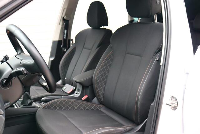 Skoda Kamiq 1.0 TSI Ambition O.a: Airco, Cruise, Carplay, PDC, DAB, Etc. All-in prijs!