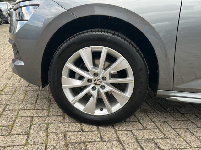 Skoda Kamiq 1.0 TSI DSG STYLE TREKHAAK/PDC/CRUISE/LED/CLIMA/STOELVERW/CARPLAY