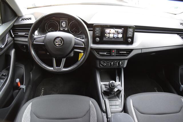 Skoda Kamiq 1.0 TSI 96PK Active | Org. NL | BOVAG Garantie | Trekhaak | Cruise Control | Parkeersensoren | DAB Audio | Apple Carplay/ Android Auto | Full LED Verlichting |