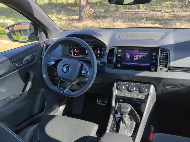 Skoda Karoq 1.5 TSI 150pk ACT Sportline Business DSG / Navigatie / Panoramadak / Camera / Trekhaak
