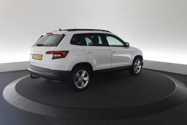 Skoda Karoq 1.5 TSI ACT Business Edition | Trekhaak | Pano