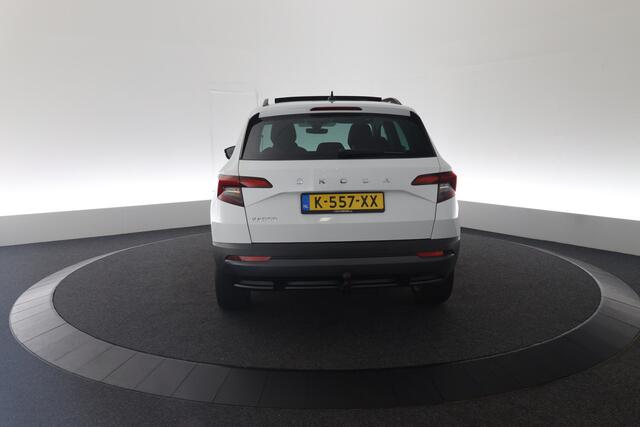 Skoda Karoq 1.5 TSI ACT Business Edition | Trekhaak | Pano