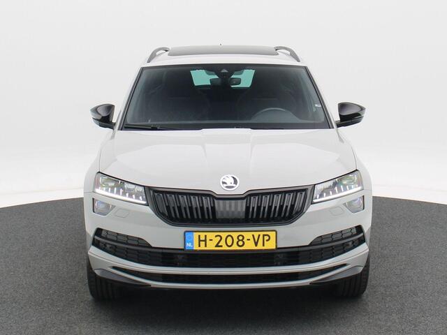 Skoda Karoq 1.5 TSi 150 Pk Automaat Sportline Business | Adaptive Cruise | Climate Control | Panoramadak | Stoelverwarming | Navigatie | Camera | Canton | Carplay | 102.179 Km!!