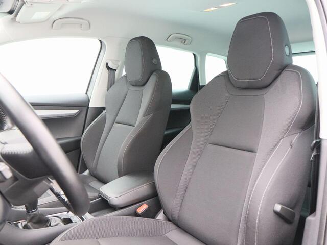 Skoda Karoq 1.0 TSi 110 Pk Business Edition | Navigatie | Trekhaak | 16 Inch | Climate Controle | Elektrische Achterklep | 38.070 Km!!