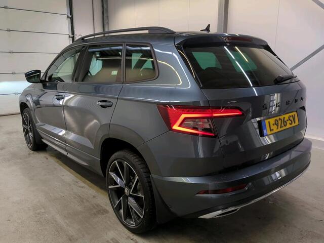 Skoda Karoq 1.5 TSI DSG ACT Sportline Business Adaptieve Cr.control - 19Inch LMV - Canton audio - Stoel+Voorruitverwarming - NL auto