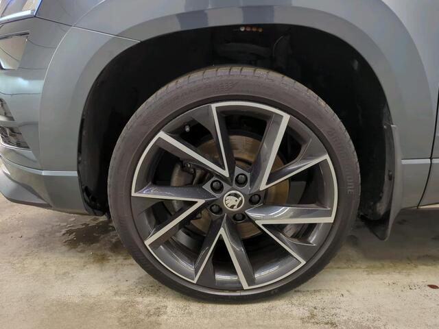 Skoda Karoq 1.5 TSI DSG ACT Sportline Business Adaptieve Cr.control - 19Inch LMV - Canton audio - Stoel+Voorruitverwarming - NL auto