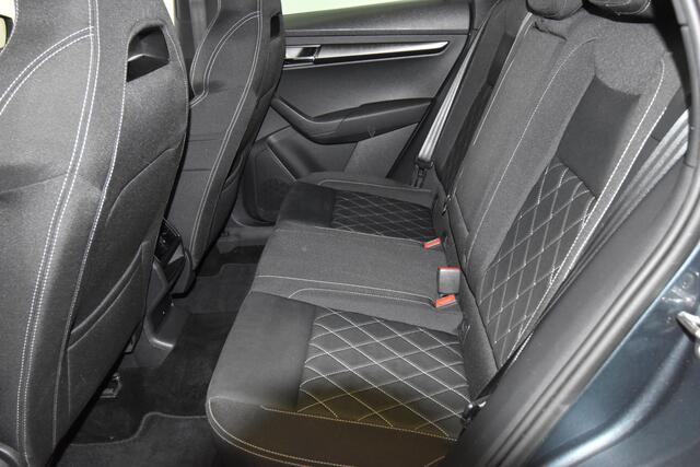 Skoda Karoq 1.5 TSI ACT Sportline Business , TREKHAAK , NAVI , CLIMATR , LMV18 , A UITRIJ CAM ,